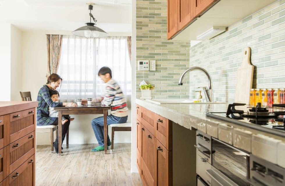 写真：J-リノベの施工事例（子どもをのびのびと遊ばせて。 ナチュラルに個性をプラスしたリフォーム）